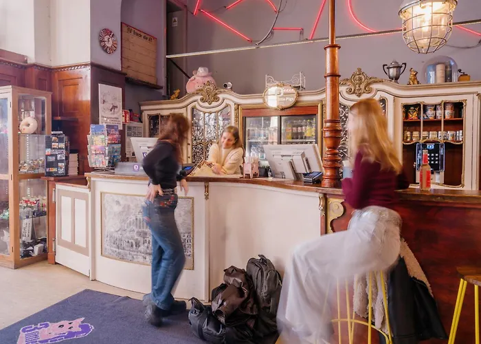 Three Little Pigs - Your CastleHostel Berlin